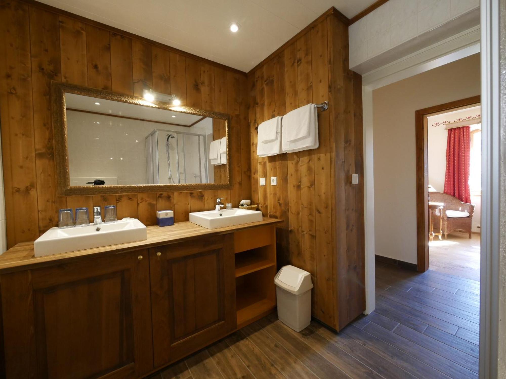 Schlosshotel Zamek זדיקוב מראה חיצוני תמונה